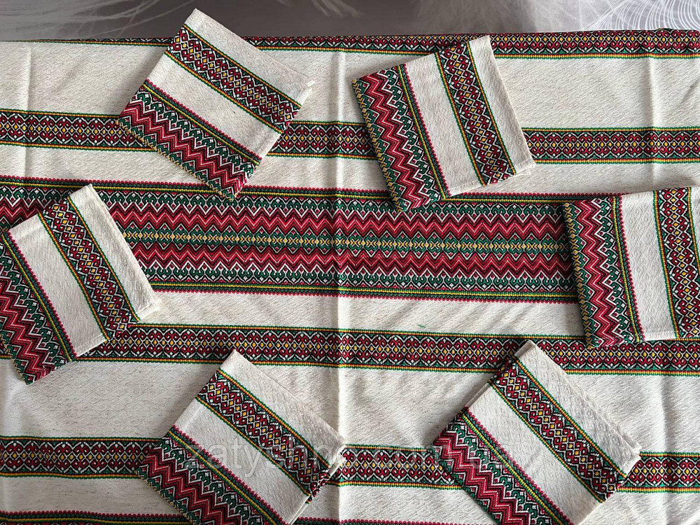 Вышитая скатерть с салфетками подарочная Киев - изображение 2