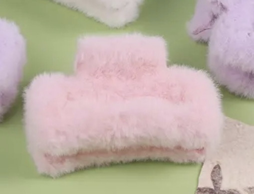 Шпилька крабік із хутра 9 см Рожевий Смела - изображение 1