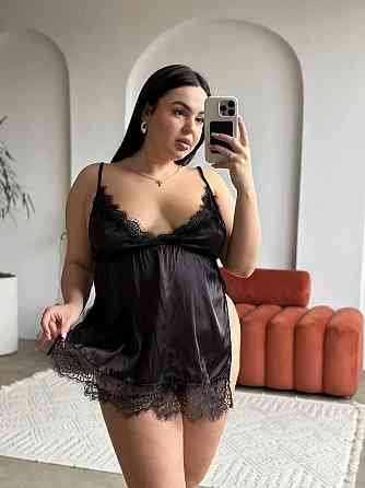 Сексуальний пеньюар великих розмірів PLUS SIZE короткий з мереживом на бретелях з трусиками ажурний з розрізами чорний Одеса