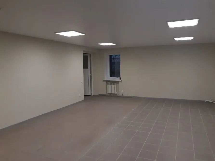 Продам приміщення з окремим входом. Будівельників 5а. Гарний ремонт- все як на фото, був "ОщадБанк". Дніпро - фото 8