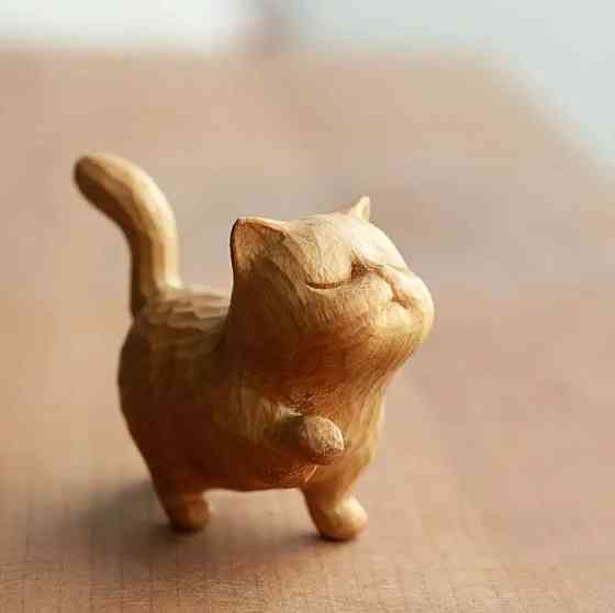 Деревянная фигурка кота из самшита. Современный, игривый и милый оберег в виде кота. Киев