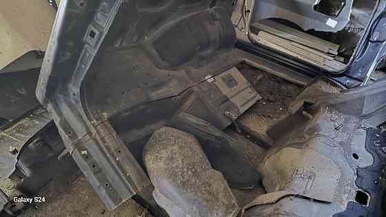 Задняя левая четверть Mitsubishi Pajero Wagon 2007–2020 (оригинал) Киев