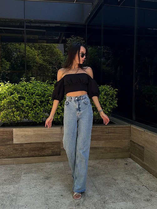 Жіночий романтичний топ у базовому кольорі з котону Чорний Одеса - фото 2