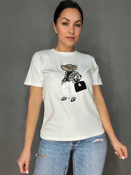 Футболка жіноча A-N 26007 базова однотонна нашивка ведмедик з сумкою середня довжина one size, білий, one size Київ - фото 10