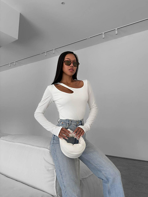 Жіночий стильний топ із вирізом мікродайвінг Молочний, 44/46 Одеса - фото 8