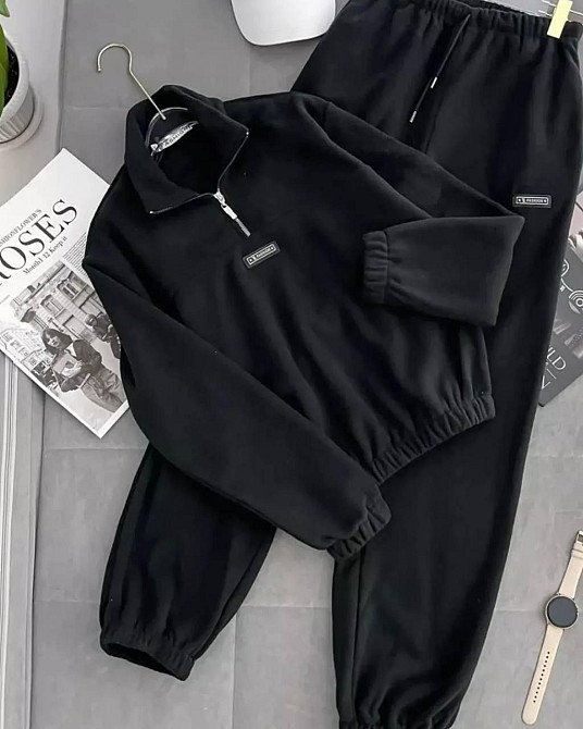 Женский повседневный теплый костюм из двухстороннего флиса с нашивками Черный, 48/52 Одесса - изображение 1