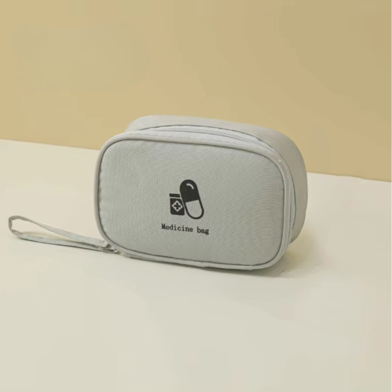 Сумка аптечка для медикаментов  для путешествий дорожная,таблетница, компактная для лекарств,серая Каменец-Подольский