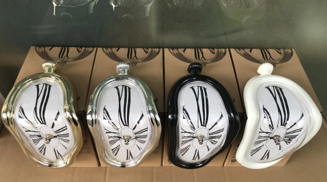 Часы домашние на полку Сальвадор Дали Утекающее время БЕЛЫЕ Кременчуг - изображение 9