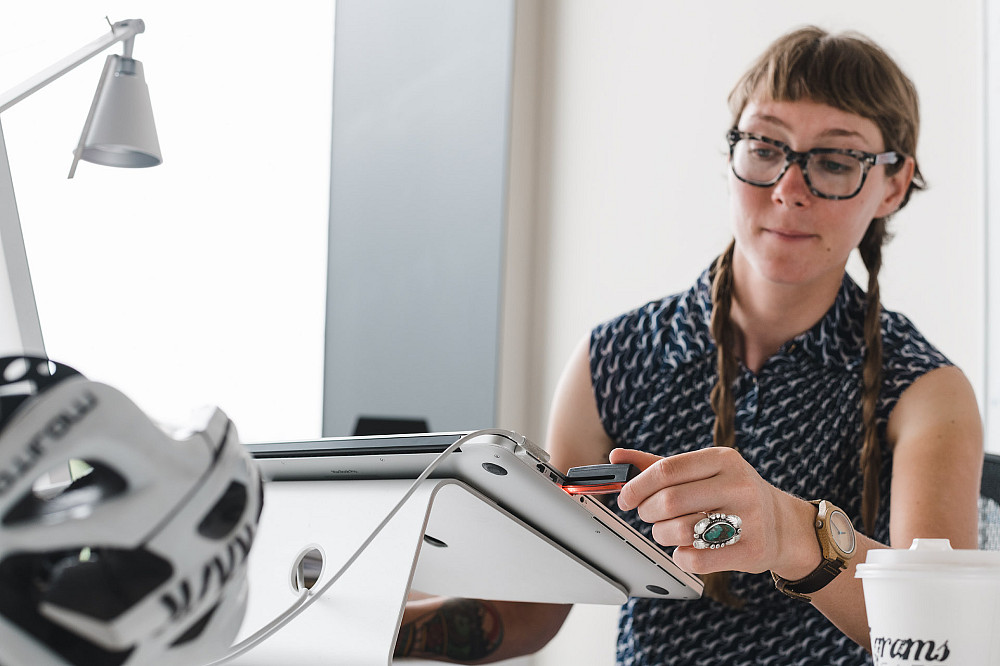 Мигалка задняя Knog Plus Rear 20 Lumens Translucent Киев - изображение 7