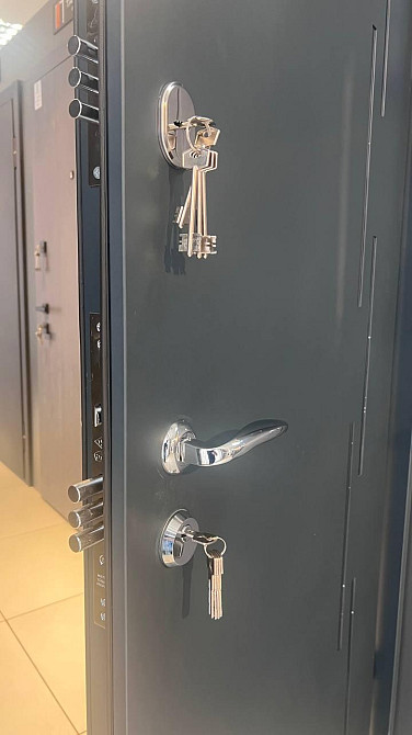 Входные двери ТАРИМУС Атланта Бетон Снежный 960 Киев - изображение 4