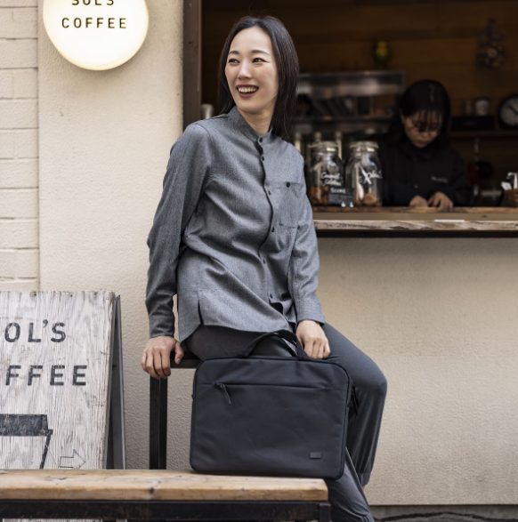 Сумка Case Logic Invigo Eco Attache 15.6