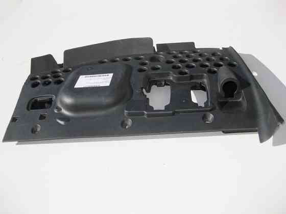 Mercedes-Benz  A1646800217 Кришка під панеллю приладів простір ніг пасажира ML W164 GL X164 Одесса