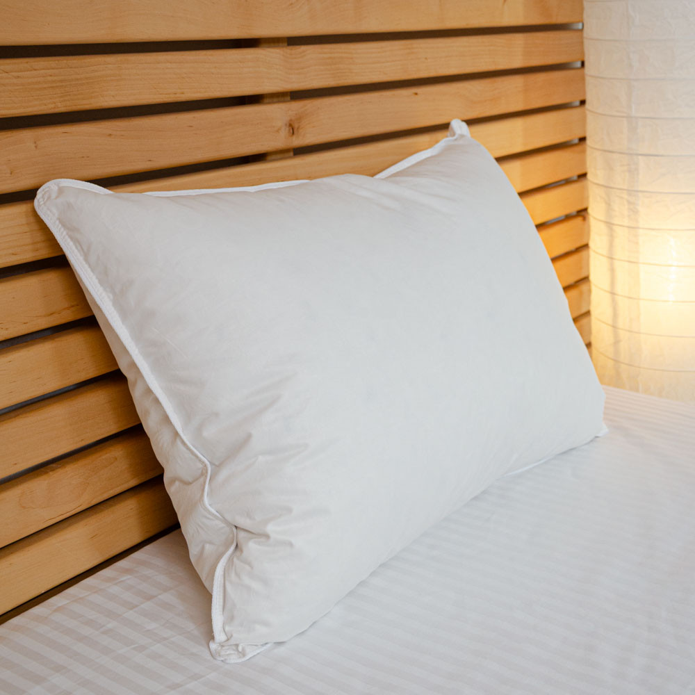 Подушка пухова YouStar 20% пух 80% перо Тік - пружна 40x60 см (Білий) Суми - фото 1