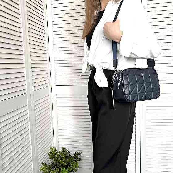 Брендовая женская сумка кросс боди. Женская черная сумка маленькая через плечо. 8862 Киев