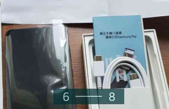 Смартфон Samsung Galaxy S21 8/256Gb. Phanto як новий з магазин! Киев