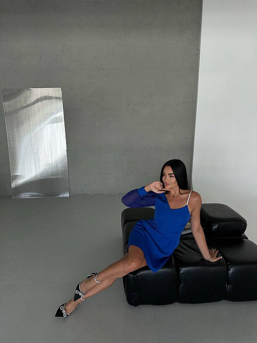 Жіноча святкова міні сукня на одне плече костюмка із шифоновим рукавом Електрик, 42 Одеса - фото 4