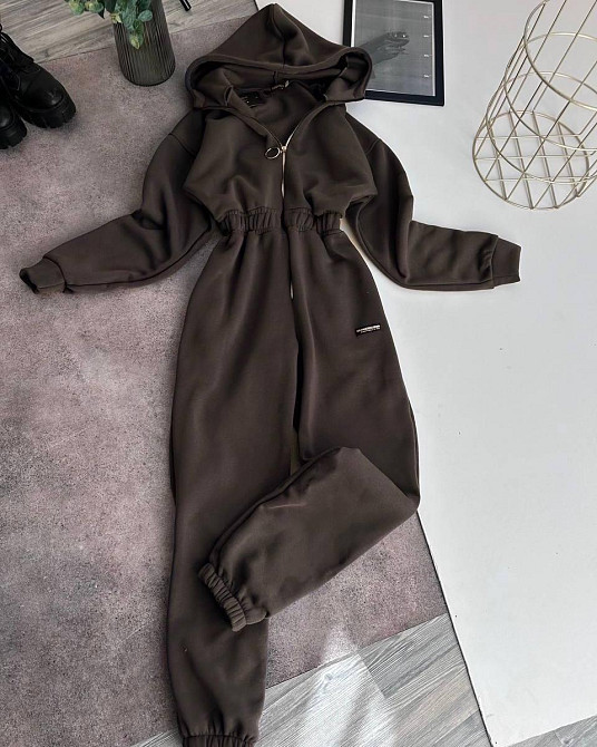 Женский теплый комбинезон с капюшоном трехнитка на флисе + нашивка Шоколад, 46/48 Одесса - изображение 1
