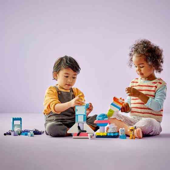 Конструктор LEGO DUPLO Town Пригоди на космічному шаттлі 3-в-1, 58 деталей (10422) Харків