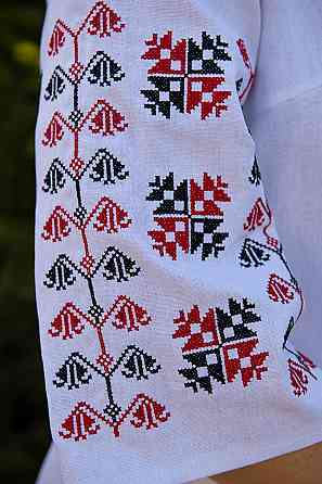 Вишиванка жіноча, біла лляна (льон) топ Київ