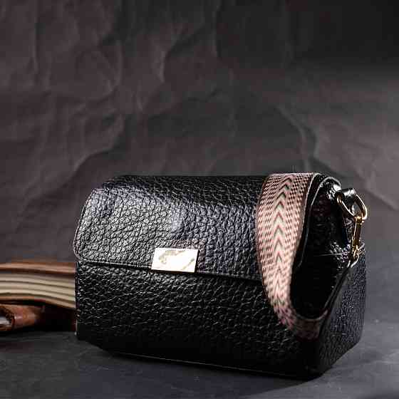 Классическая кожаная женская сумка с оригинальной плечевой лямкой Черная (Vintage) Киев