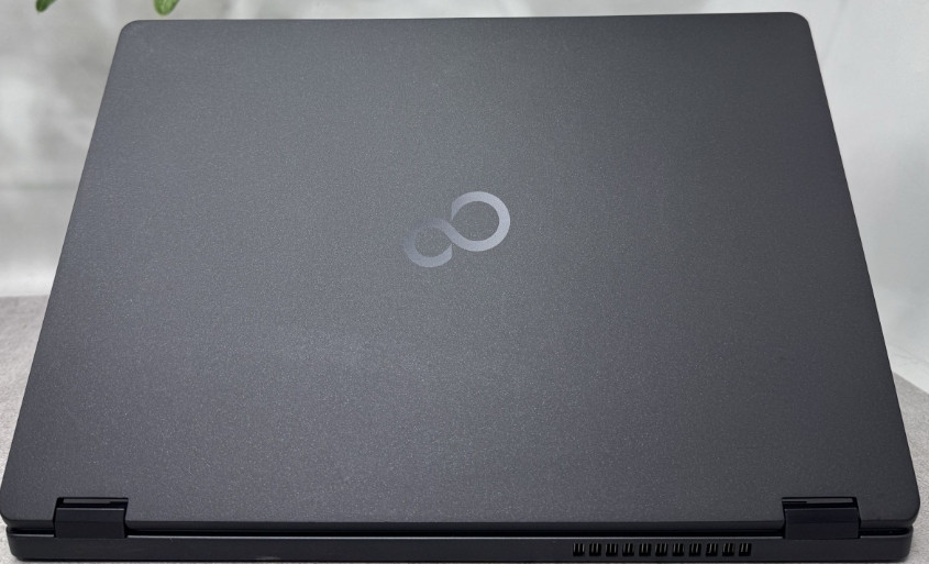 Ноутбук Fujitsu LifeBook U7311/i5-1135G7/8GB/256GB/FHD IPS/13.3"    Ноутбук Fujitsu Харків - фото 2