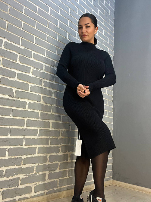 Платье женское Accorddream 2287 теплое вязаное свитер рубчик воротник стойка разрезы миди, черный, 44-48 Киев - изображение 14