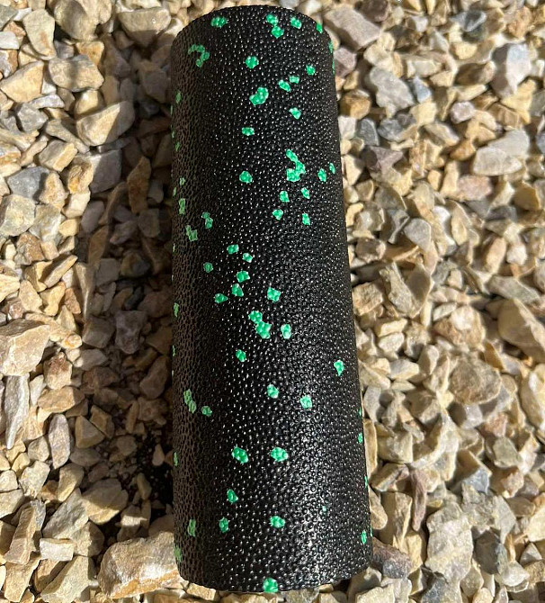 Масажний ролик (роллер) гладкий PowerPlay PP-4346 Mini EPP Foam Roller Чорно/Зелений (15x5,3см.) Каменское - изображение 4