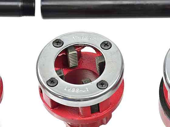 Трубний плашкотримач з храповим механізмом "GeKo" в комплекті з клупами 4 шт. 1/2"-1.1/4" Стрий