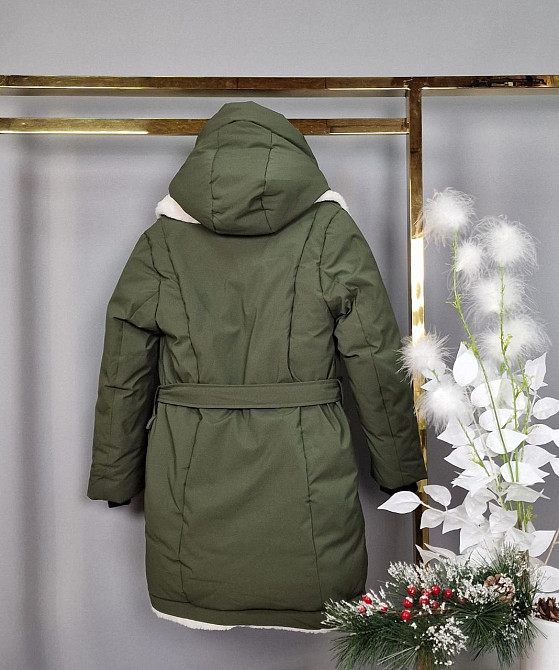 Детская зимняя куртка пальто на девочку подростка в цвете хаки 140 Николаев - изображение 2