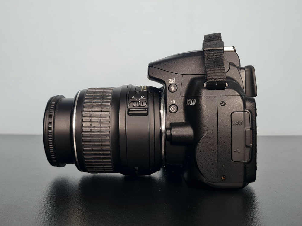 Дзеркальий фотокапарат Nikon D3000 + kit об'єктив 18-55 + сумка + SD 64GB Клевань - изображение 2