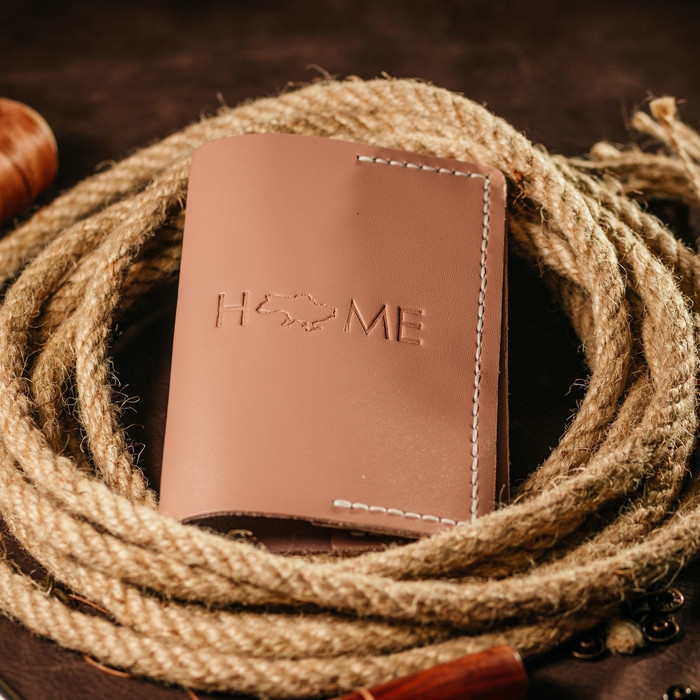 Паспортниця Рожева Home з тисненням шкіряна, обкладинка на паспорт, стильний практичний чохол зі шкіриMasterSem Київ - фото 1