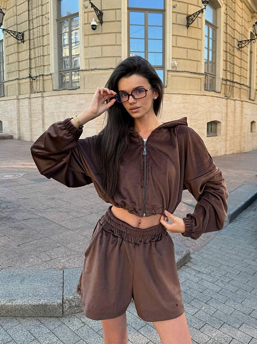 Костюм шорты и кофта из спорт-велюра, удобный крой для весны/лета, шоколад, размер M-L Лубны - изображение 1