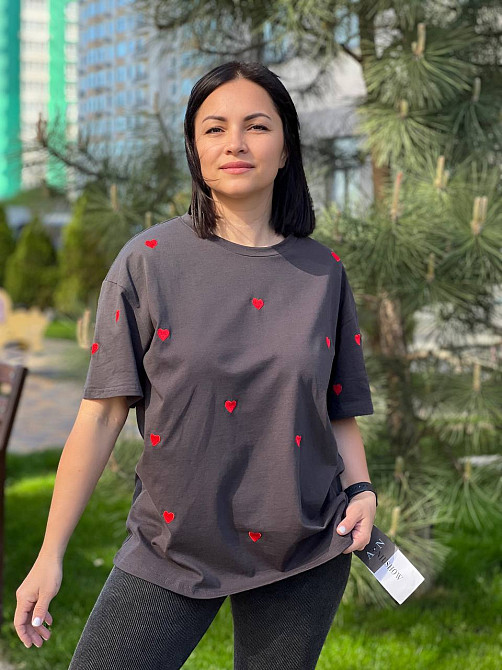 Футболка жіноча A-N 2632 вишивка серця оверсайз подовжена one size, графіт, one size Київ - фото 11