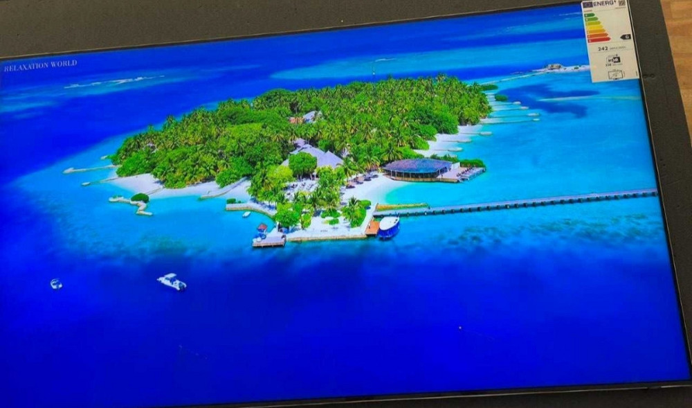 Телевизор: 65