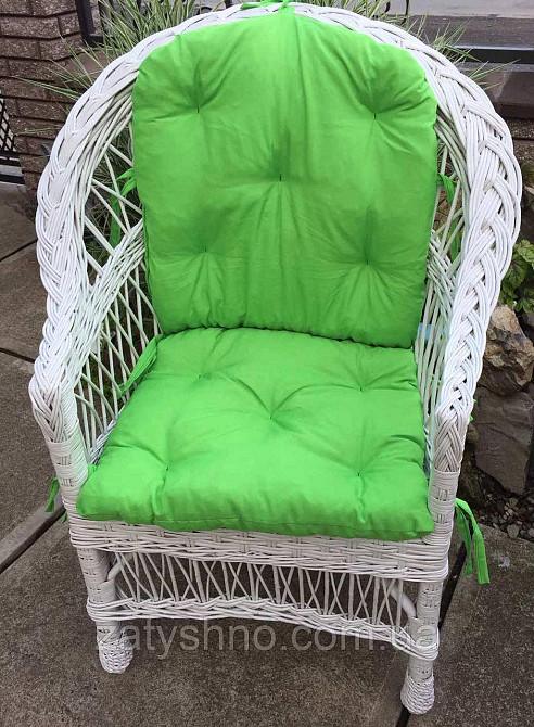 Крісло плетене з салатовою накидкою Київ - фото 5
