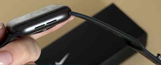 Смарт -Часы Apple Watch SE 44mm. Space Gray. Киев