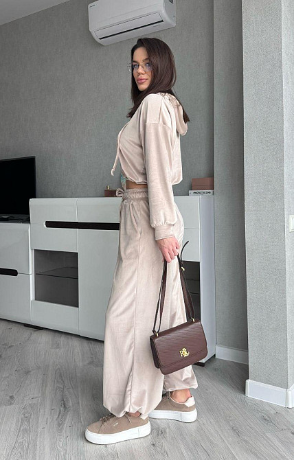 Жіночий стильний костюм з турецького королівського велюру Бежевий, 42/44 Одеса - фото 4