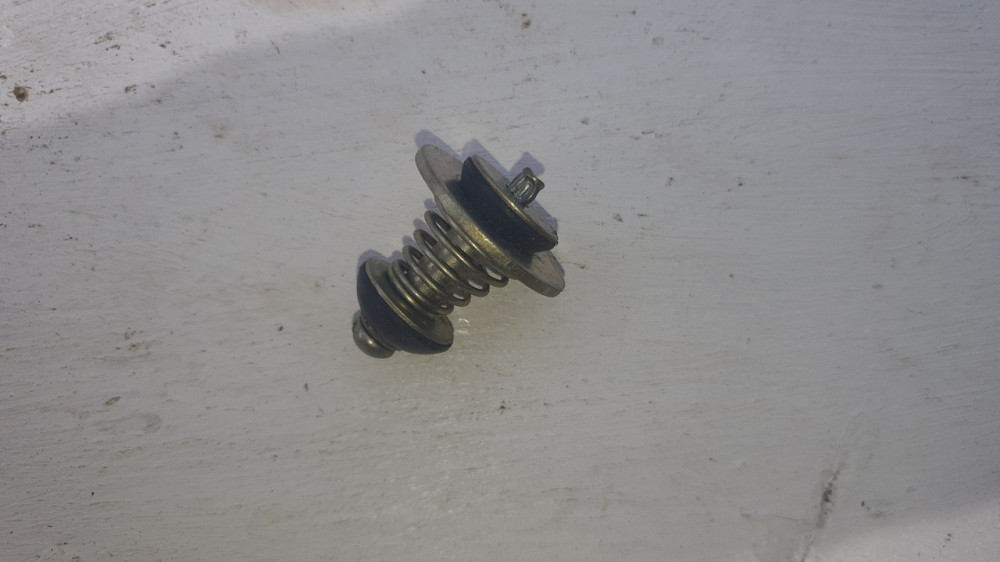 Клапан крана тормозного ЗИЛ-130, Т-150. 130-3514210. Харьков - изображение 1