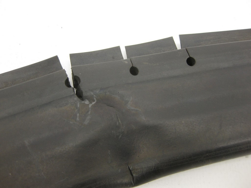 Mercedes-Benz  A2046280898 Ущільнювач правий на перегородці щита моторного C-Class W204 E-Class C207 Одесса - изображение 7