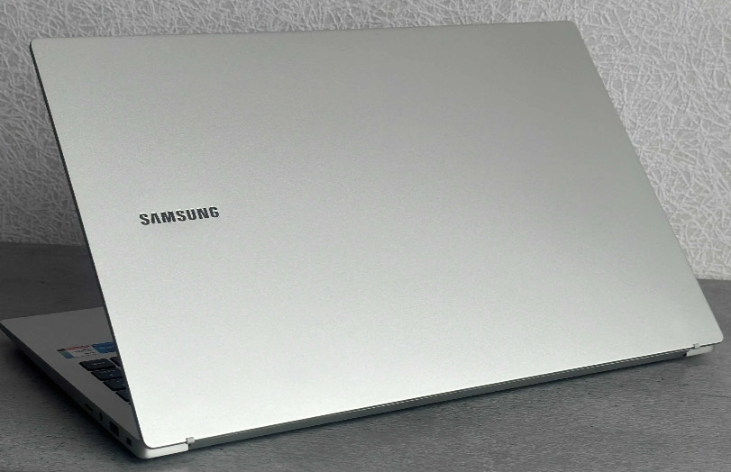 Ноутбук: Samsung Galaxy Book 15 ( 15.6
