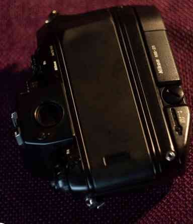 Nikon F4 з батблоком. Харків