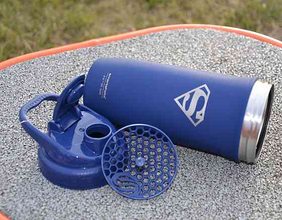 Шейкер спортивный для води и спортивного питания SmartShake Reforce 900ml DC Superman Киев