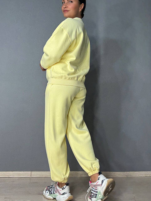 Костюм женский A-N 27063 свитшот и джогеры оверсайз с вышивкой желтый, желтый, S Киев - изображение 14