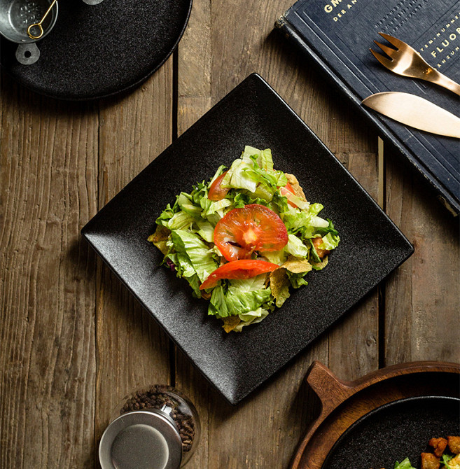 Тарелка квадратная черная керамическая  матовая 25 см 922 грамма!! Столовая тарелка Блюдо Кременчуг - изображение 1