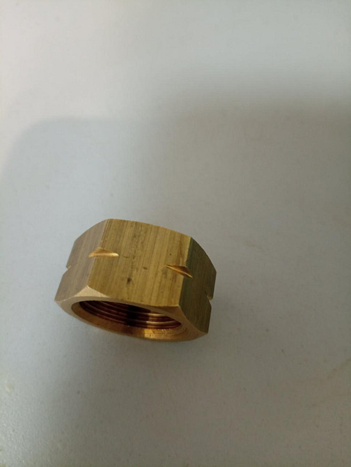 Заглушка латунна на побутовий заправний газовий балон 21,8