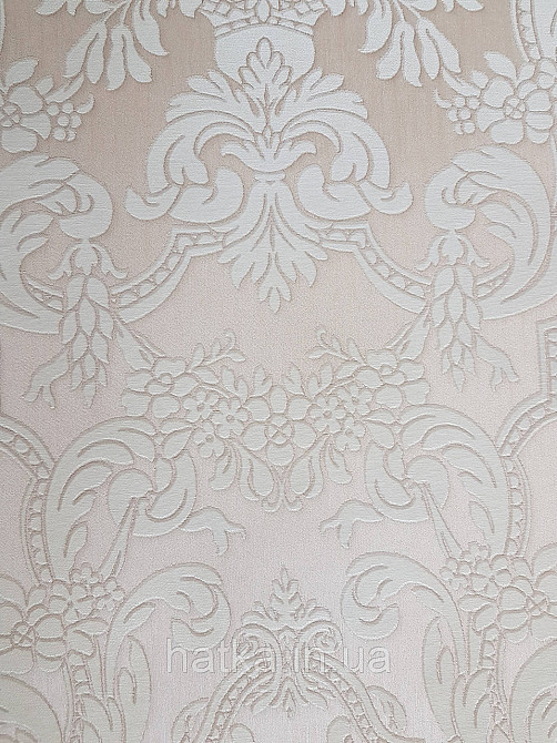 Шпалери вінілові на флізеліні Rasch Trianon Xlll 0.53х10 класика структурні вензелю квіти білі на кремовому Київ - фото 3