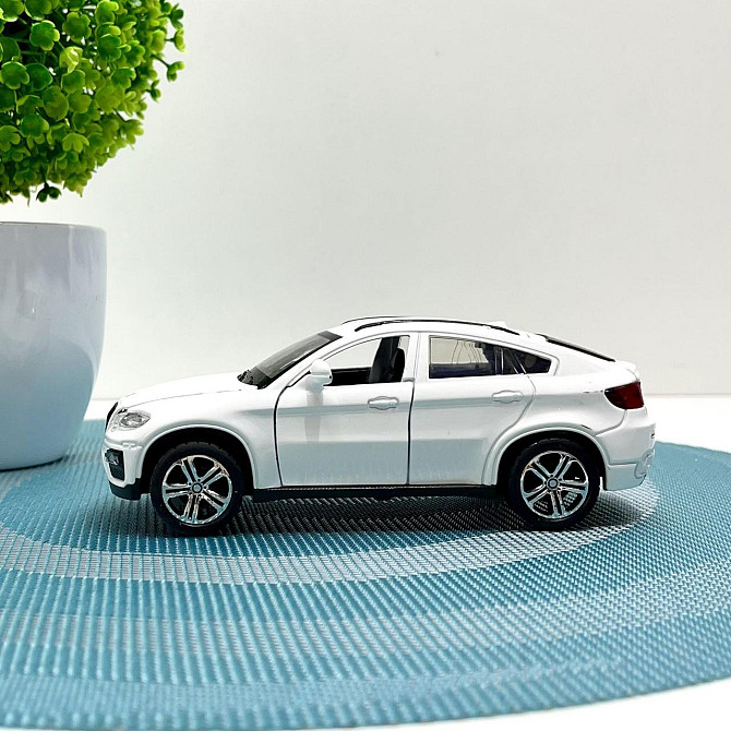 Машина джип Автосвіт BMW x6 металева інерційна 14см Біла (AP-1759) Чернігів - фото 3