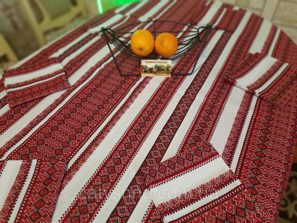 Красная яркая скатерть с салфетками Киев - изображение 1