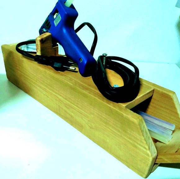 Подставка для клеевого пистолета 