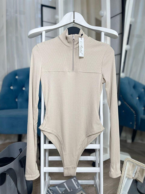 Стильне жіноче боді з високоякісного турецького рубчика мустанг. Бежевий, 46 Одеса - фото 1